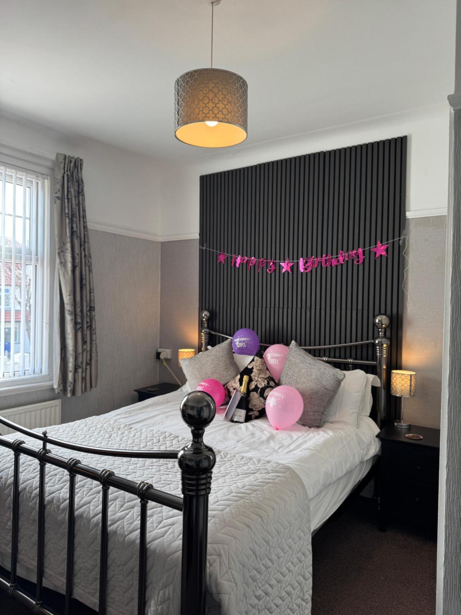 Rosaire With Private Car Park Bed & Breakfast 4*