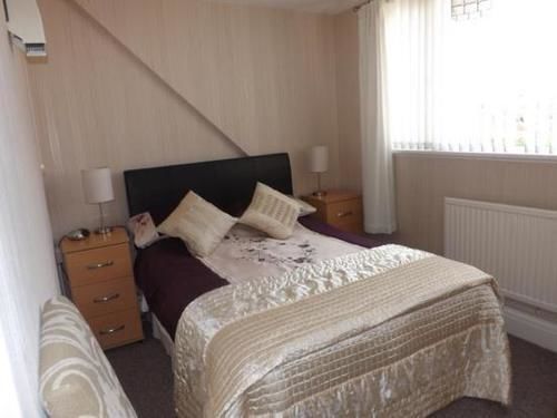 Rosaire With Private Car Park Bed and breakfast Llandudno